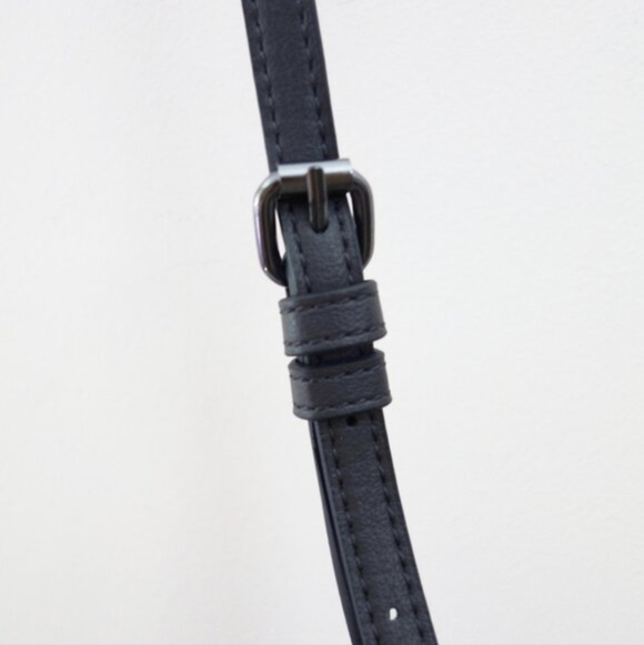 Simply Vera Vera Wang Garrison Crossbody Bag Black Red Rose Vegan Leather NWT! - Picture 12 of 12